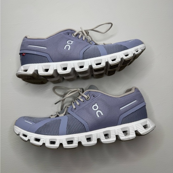On Cloud Shoes - On Cloud Women's Athletic Shoes in Purple and White